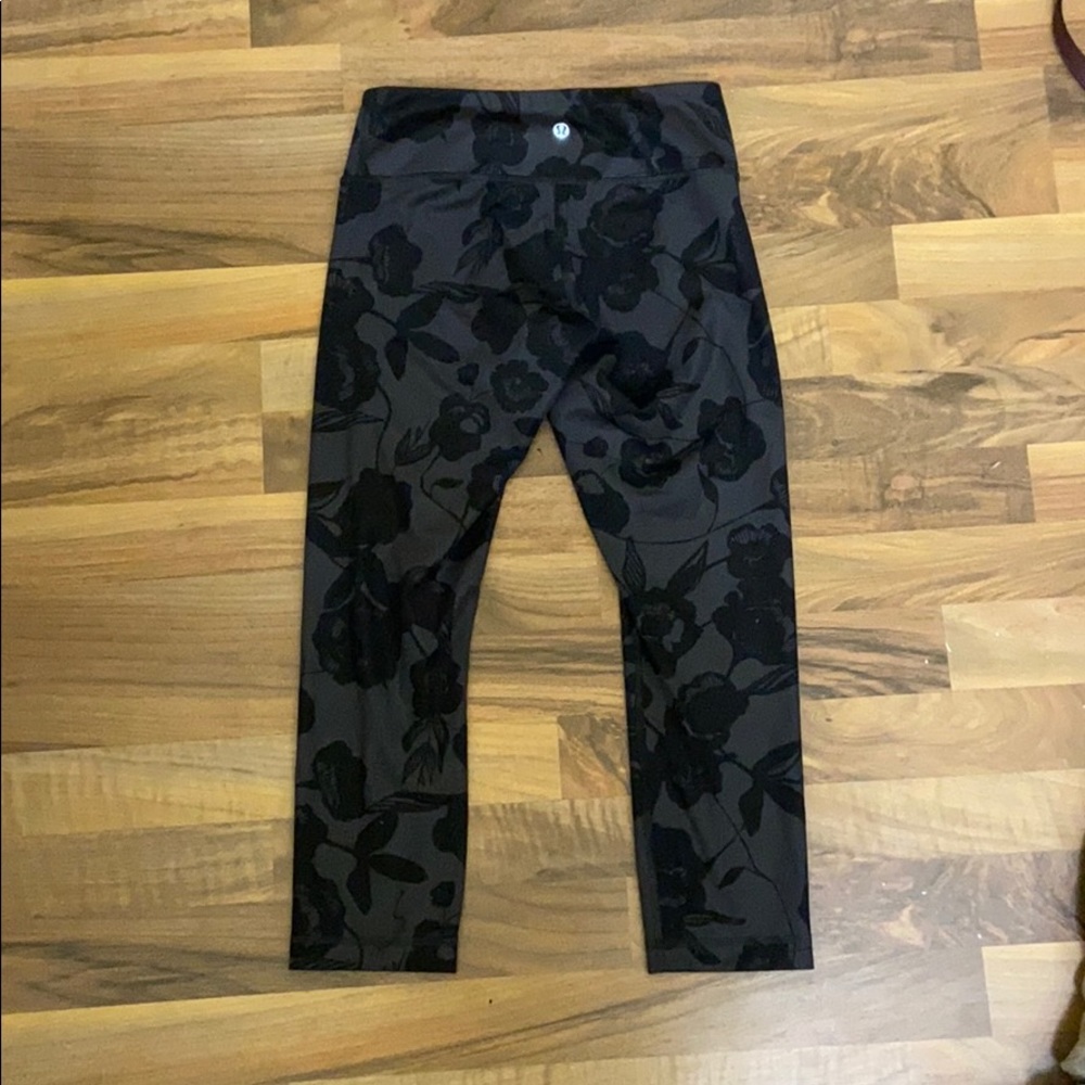 lululemon floral wunder under crop